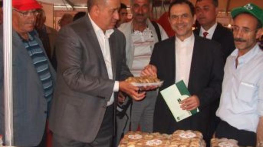 Ayto Erzurum'da &Uuml;r&uuml;nlerini Sergiledi