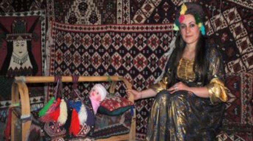 Yıl I&ccedil;inde Yapılan Kursların Sergisi A&ccedil;ıldı