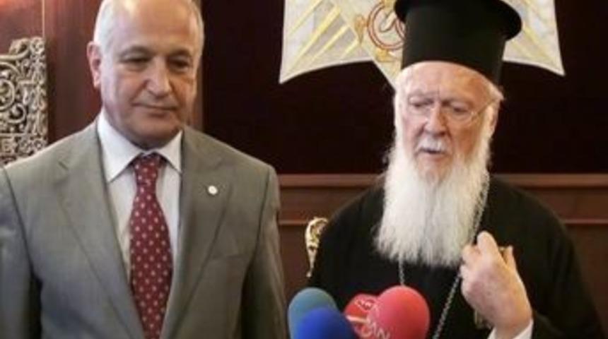 Kızılay'dan Rum Cemaatine Yardım