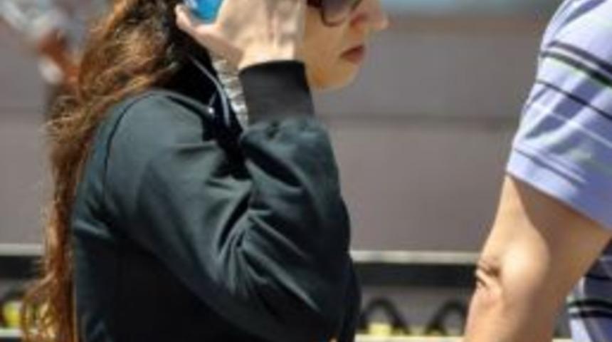 Doktorlar Arasındaki Bı&ccedil;aklı Kavga