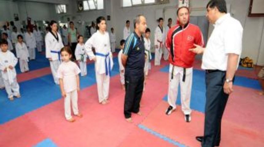 Şehitkamil Belediyesi, Aydıntepe Ve Gazikent'te Tekvando Okulu A&ccedil;ıyor