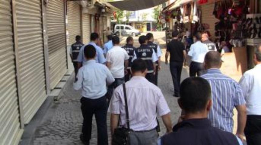 Zabıtadan Pazar Mesaisi