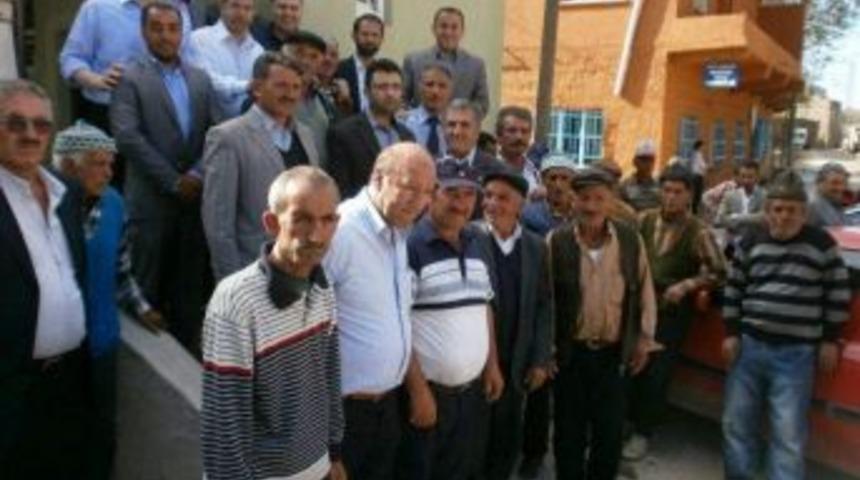 Milletvekilleri K&ouml;ylere M&uuml;jdelerle Gidiyor