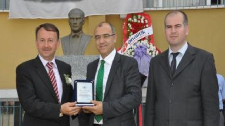 Pirelli Anadolu Lisesi'nde Mezuniyet Coşkusu