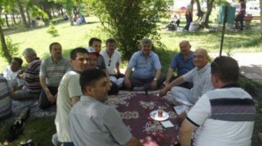 T&uuml;rk Eğitim-Sen ' Den Malkara'da Piknik D&uuml;zenledi.