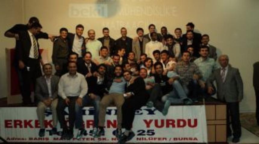 İhlas &Ouml;ğrenci Yurdu'nda Mezuniyet Coşkusu