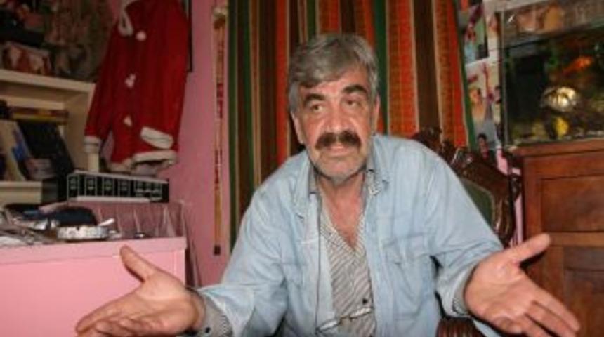 Sanat Y&ouml;netmeni Okuyanoğlu: Devlet Tiyatroları Devletin Sırtında Kamburdur