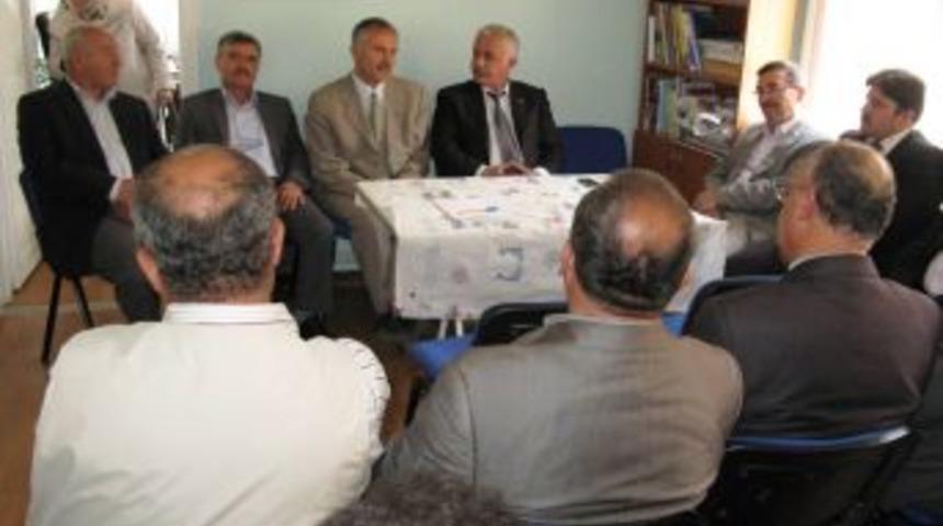 Belediye Başkanı &Ouml;zden'den &Ccedil;ubuk Dernekler Federasyonu'na Ziyaret