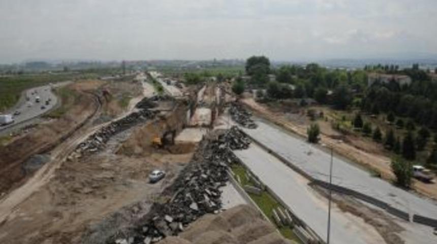 Şeker Kavşağı'ndaki Trafik Sorunu &Ccedil;&ouml;z&uuml;l&uuml;yor