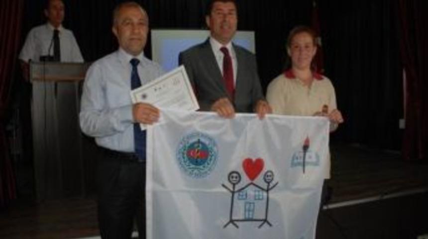 Okullarda 'beyaz Bayrak' Dalgalanıyor