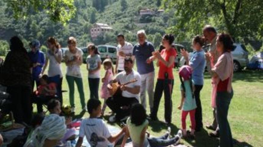 G&ouml;rele'de Komşular Piknikte Buluştu