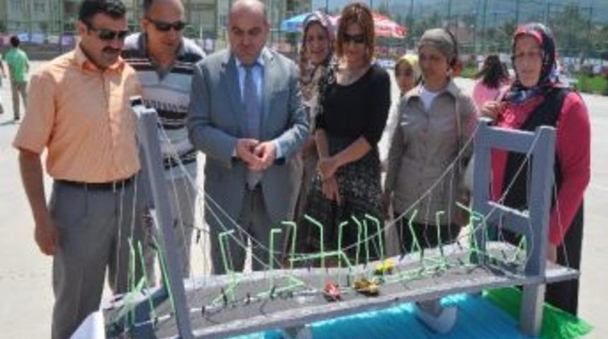 Başkan Kili&ccedil; Teknoloji Tasarim Sergisini Gezdi