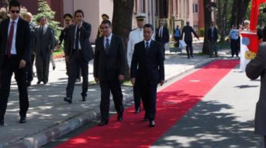 İ&ccedil;işleri Bakanı Şahin, Azerbaycan İ&ccedil;işleri Bakanı Usubov Ile G&ouml;r&uuml;şt&uuml;