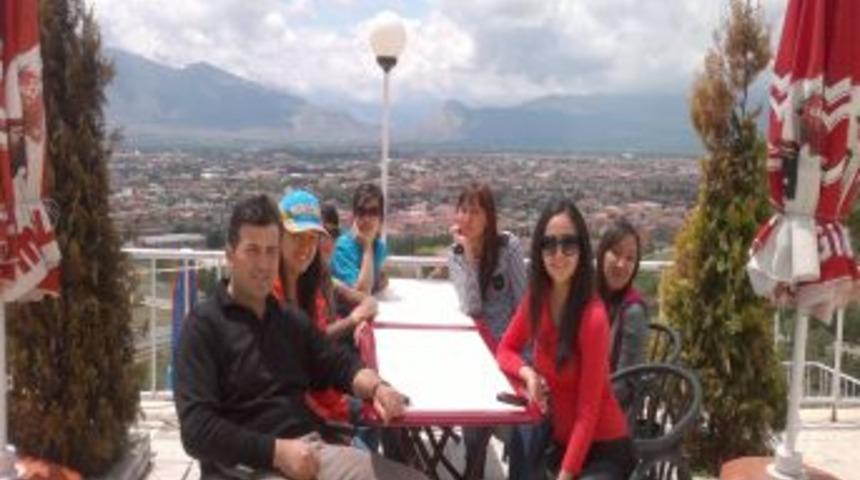 Atat&uuml;rk &Uuml;niversitesi, Kazak &Ouml;ğrencilerin Akınına Uğradı