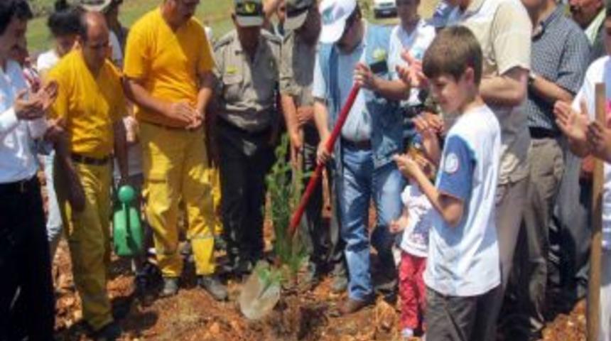Mersin&rsquo;de Efendimiz I&ccedil;in Hatıra Ormanı Oluşturuldu