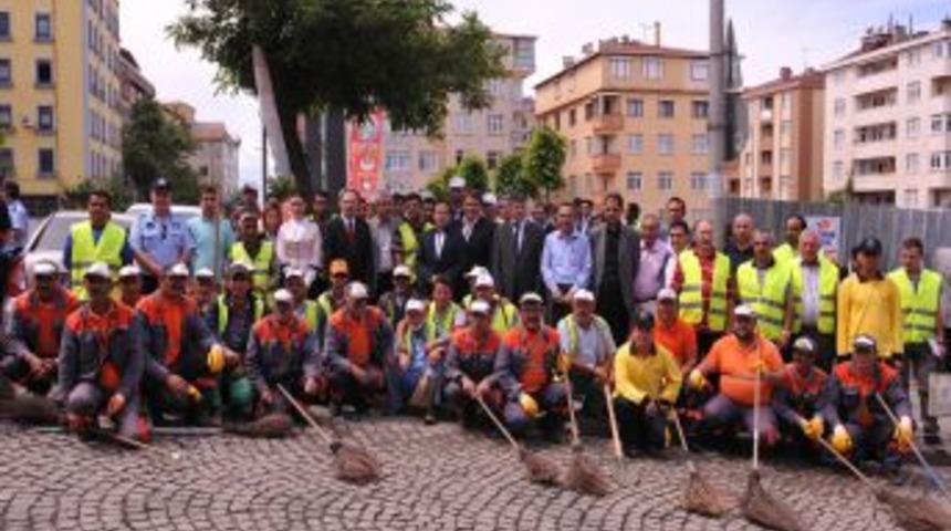 Tuzla Belediye Başkanı Dr. Şadi Yazıcı: Bizim I&ccedil;in Her G&uuml;n D&uuml;nya &Ccedil;evre G&uuml;n&uuml;