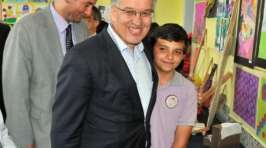 Akşehir'de Yıl Sonu Sergisi A&ccedil;ılışı