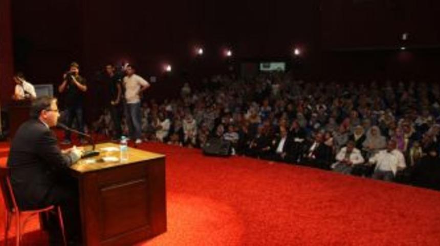 Do&ccedil;. Dr. Mustafa Karataş'a Sevgi Seli