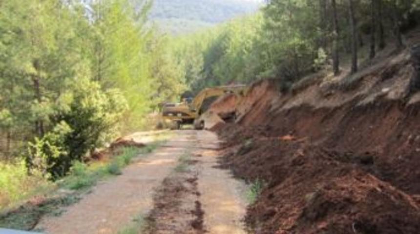 K&ouml;y Yolları Standartlara Uygun Onarılıyor