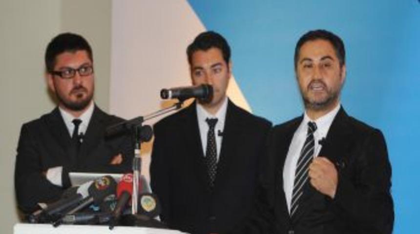 İzmir'in Logosunu, Hollywood Afiş Tasarımcıları Belirledi