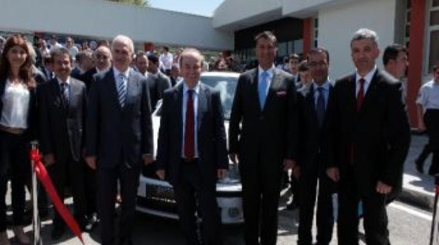 Atat&uuml;rk &Uuml;niversitesi&rsquo;ne Anlamlı Bağış