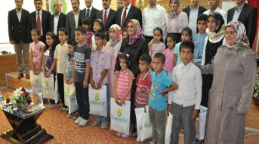 Adıyamanlılar Vakfı 500 &Ouml;ğrenciyi Giydirdi