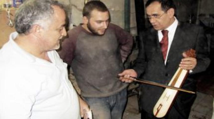 Samsun Milletvekili Demir Kemen&ccedil;edeki H&uuml;nerlerini Sergiledi