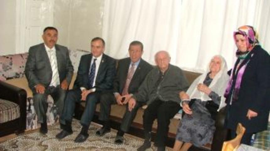 S&uuml;mer Oral'dan 101 Yaşındaki Keleşoğlu'na Ziyaret Etti