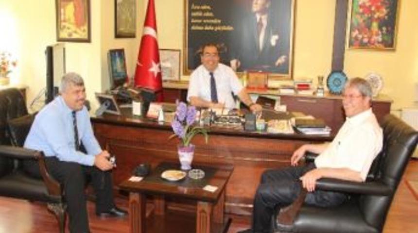Başarılı &Ouml;ğrencilerden Kaymakam Okur&rsquo;a Ziyaret