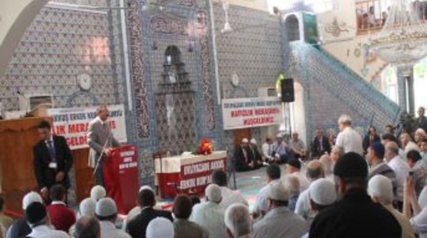 İzmir'de 22 Erkek &Ouml;ğrenci Hafızlık Payesiyle Ta&ccedil;landı