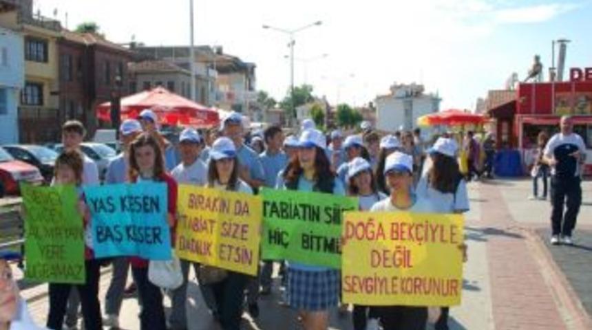 Mudanyalı Minikler &Ccedil;evre G&uuml;n&uuml;nde Y&uuml;r&uuml;d&uuml;