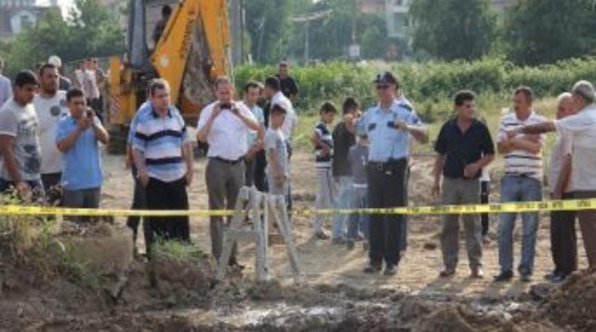 Yol &Ccedil;alışmasında Mezar &Ccedil;ıktı