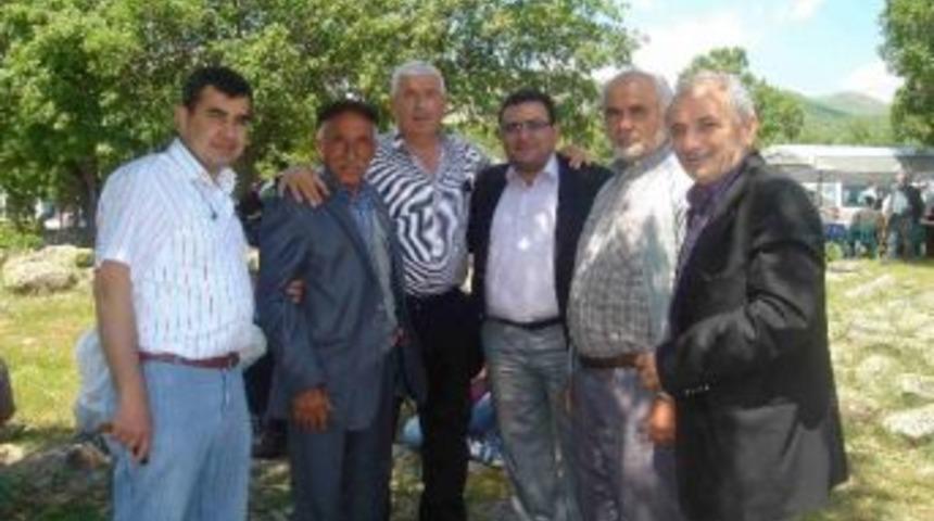 Ak Parti Meram K&ouml;y K&ouml;y Geziyor