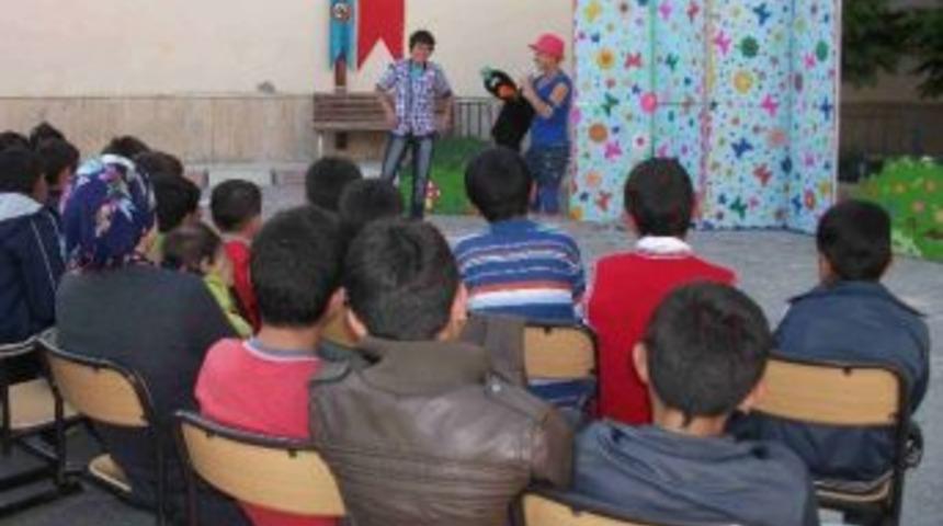 Can Kardeşlerin Macerası 4 İl&ccedil;ede Sahnelendi