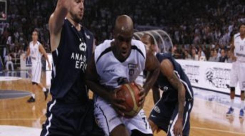 Anadolu Efes'i 81-55 Yenen Beşiktaş Milangaz Şampiyonluğa G&ouml;z Kırptı