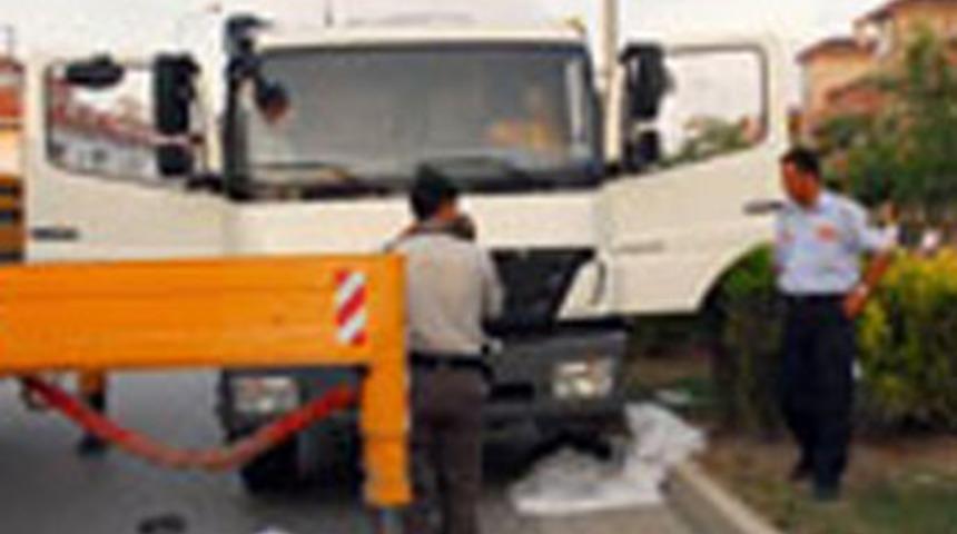 Kamyonet Norve&ccedil;li &ccedil;ocuğu ezdi