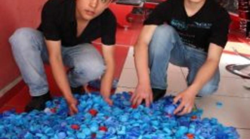 Tekerlekli Sandalye İ&ccedil;in 10 Bin 525 Kapak Biriktirdiler