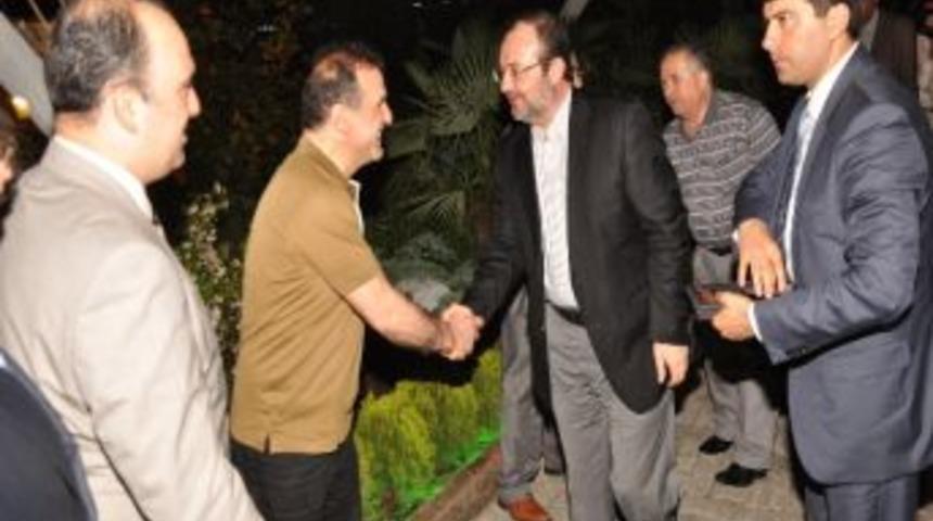 Diyanet İşleri Başkanı Prof. Dr. Mehmet G&ouml;rmez Sapanca G&ouml;l&uuml; Kenarında D&uuml;zenlenen Programa Katıldı