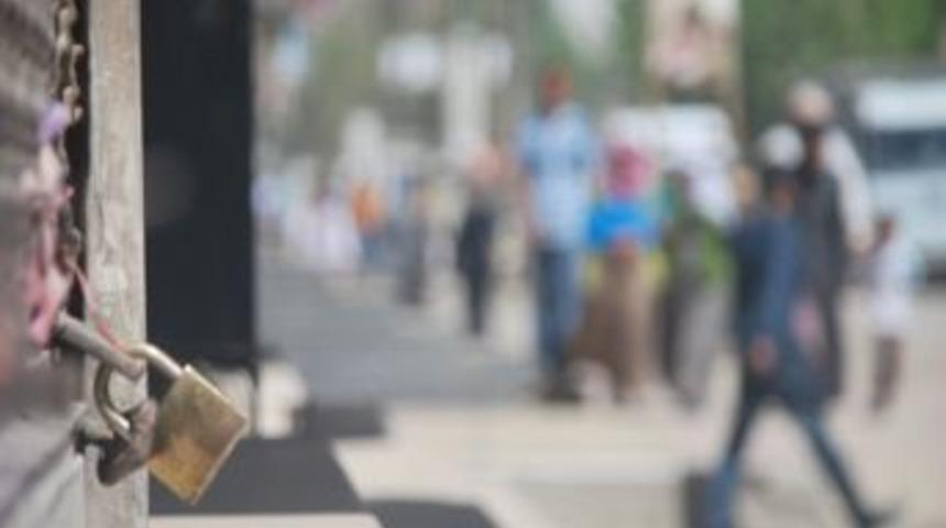 Y&uuml;ksekova&rsquo;da Kepenkler A&ccedil;ılmadı