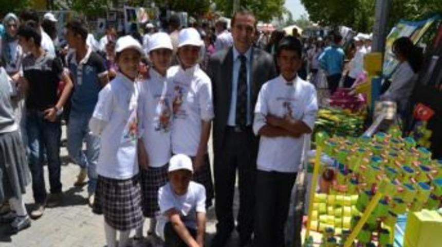 G&uuml;roymak&rsquo;ta Bilim Şenliği, G&ouml;rsel Sanatlar Ve Teknoloji Tasarım Sergisi