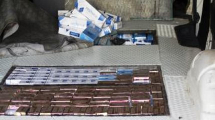 Ceyhan&rsquo;da 5 Bin 500 Paket G&uuml;mr&uuml;k Ka&ccedil;ağı Sigara Ele Ge&ccedil;irildi