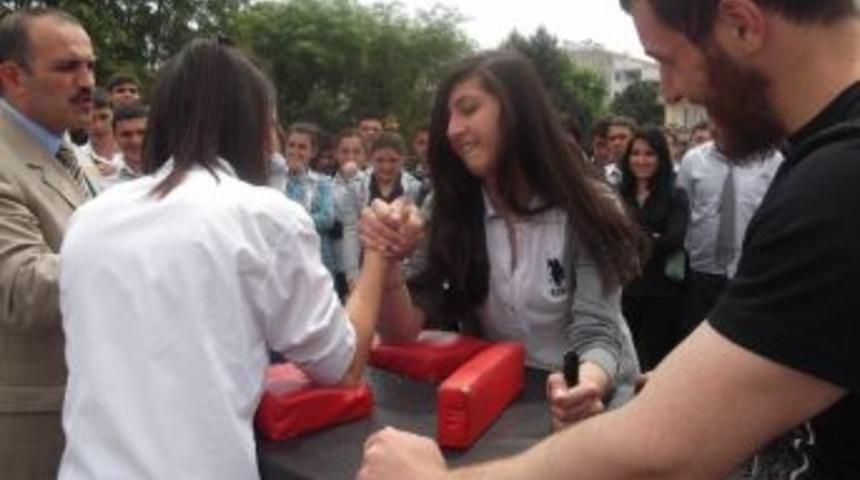 19 Mayıs'ta Bilek G&uuml;reşi