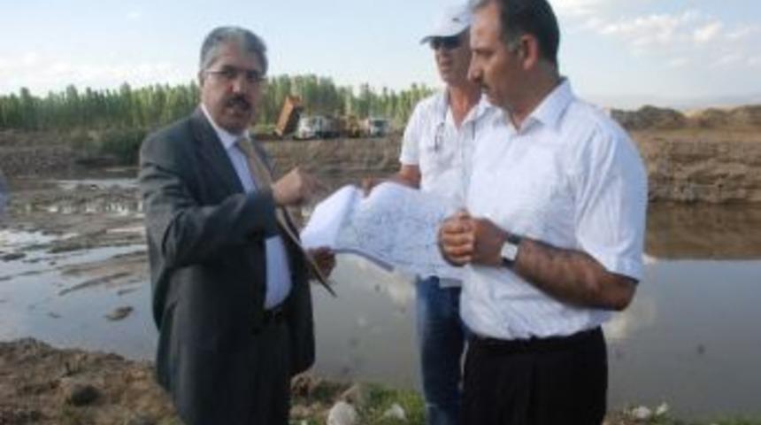 Vali &Ccedil;ınar Karasu Islah Projesi &Ccedil;alışmalarını İnceledi