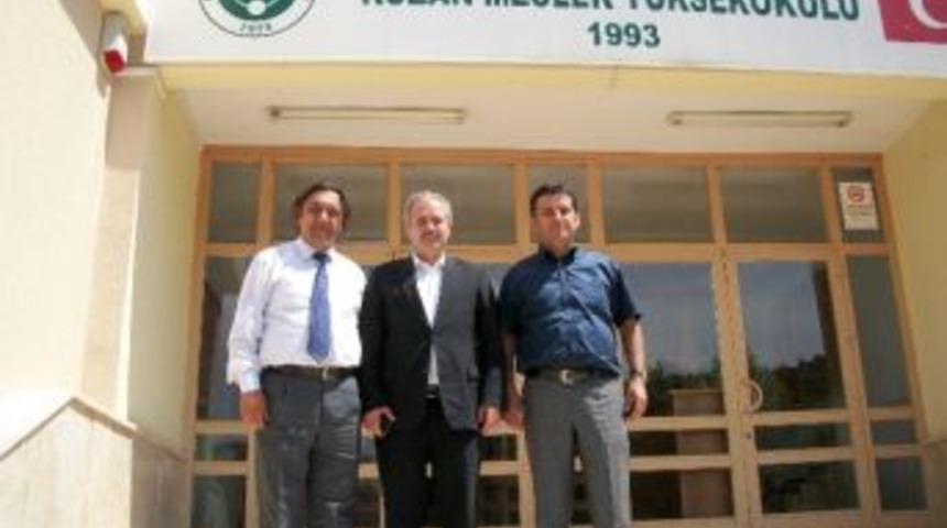 Kozan İşletme Fak&uuml;ltesi Dekanlığına Prof. Dr. Turgut &Ccedil;&uuml;r&uuml;k Atandı