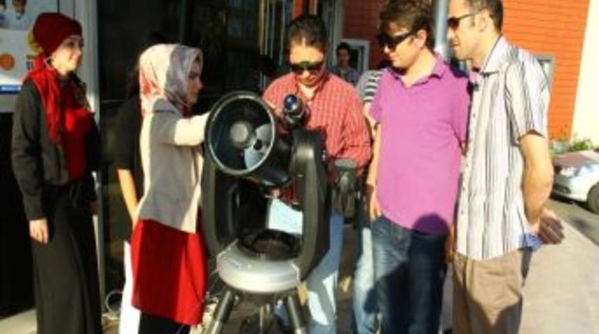 Ven&uuml;s&rsquo;&uuml;n G&uuml;neşin &Ouml;n&uuml;nden Ge&ccedil;işini Izlediler