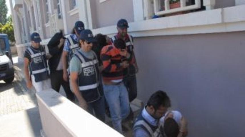 Gurbet&ccedil;ileri Dolandıran &Ccedil;ete Adliyeye Sevk Edildi