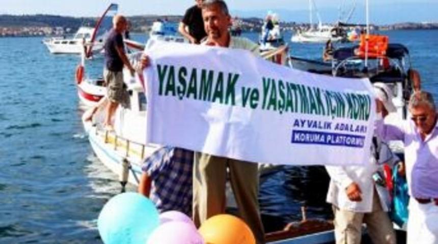 Ege Denizinde Çevrecilerden İlginç Eylem