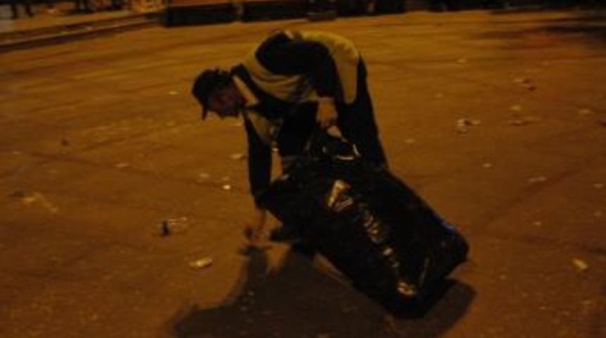 &Ccedil;evre G&uuml;n&uuml; Konserinden Geriye &Ccedil;uvallar Dolusu &Ccedil;&ouml;p Kaldı