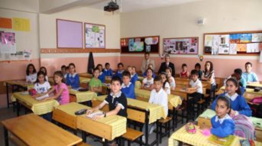 Başkan Tuna'dan Cemal Y&uuml;ksel İlk&ouml;ğretim Okulu'na Ziyaret