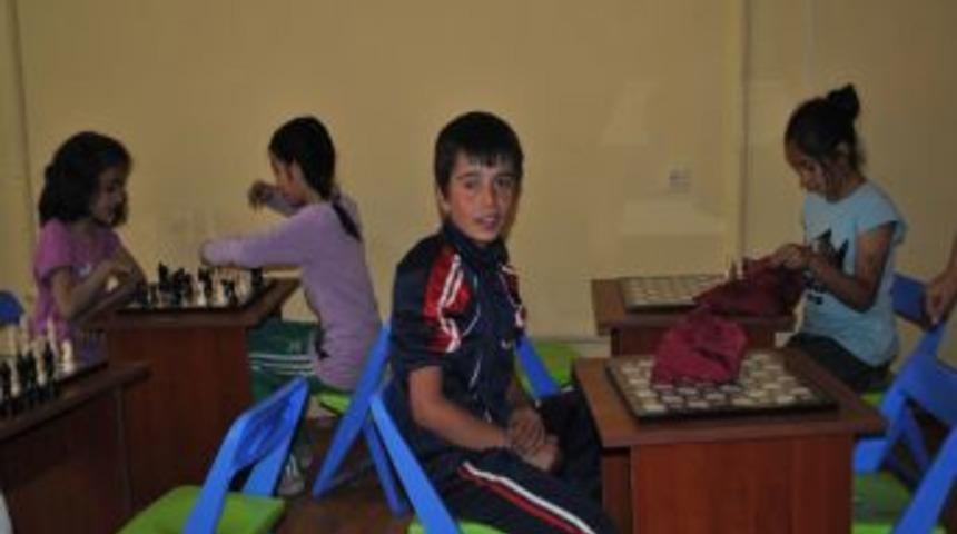 Hakkari&rsquo;de &Ouml;ğrenciler I&ccedil;in Stres Atma Salonu